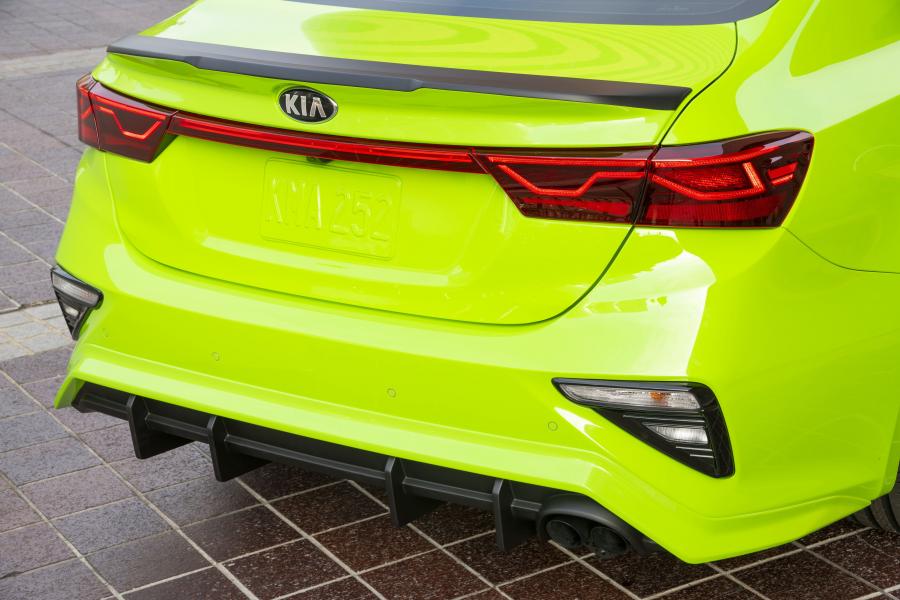 Детали экстерьера Kia Forte Federation (BD) 2018 года  (фото 4 из 14)